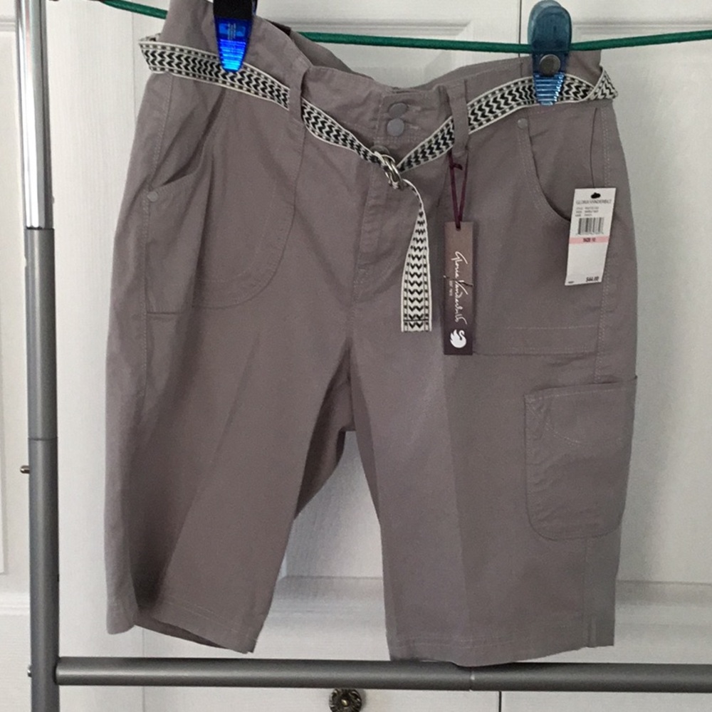 Gloria  Vanderbilt Grey Bermuda Shorts New with Tags Size 10
